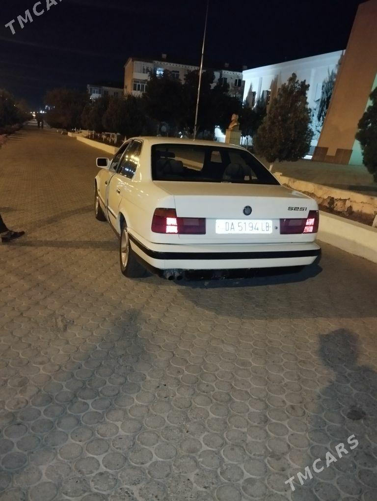 BMW 525 1993 - 50 000 TMT - Garabekewül - img 6