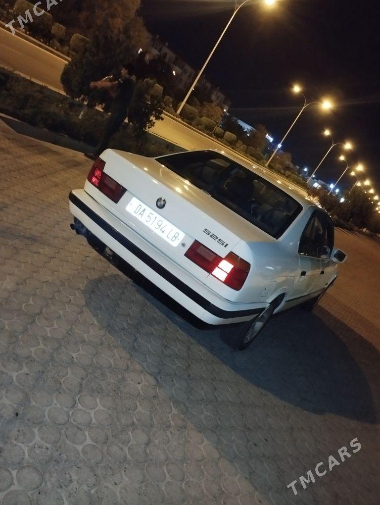 BMW 525 1993 - 50 000 TMT - Garabekewül - img 5