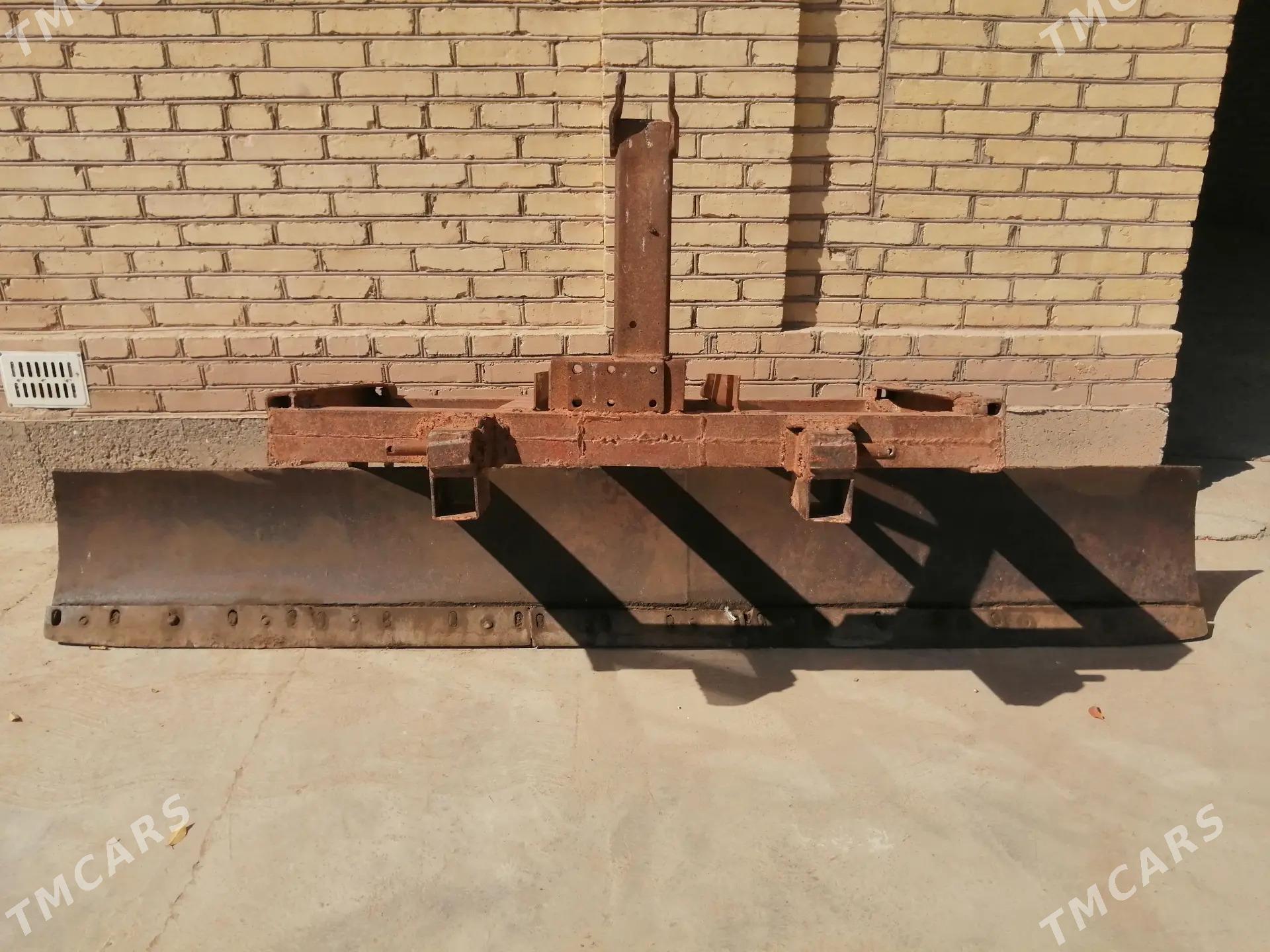 MTZ 80 1990 - 95 000 TMT - Saýat - img 4