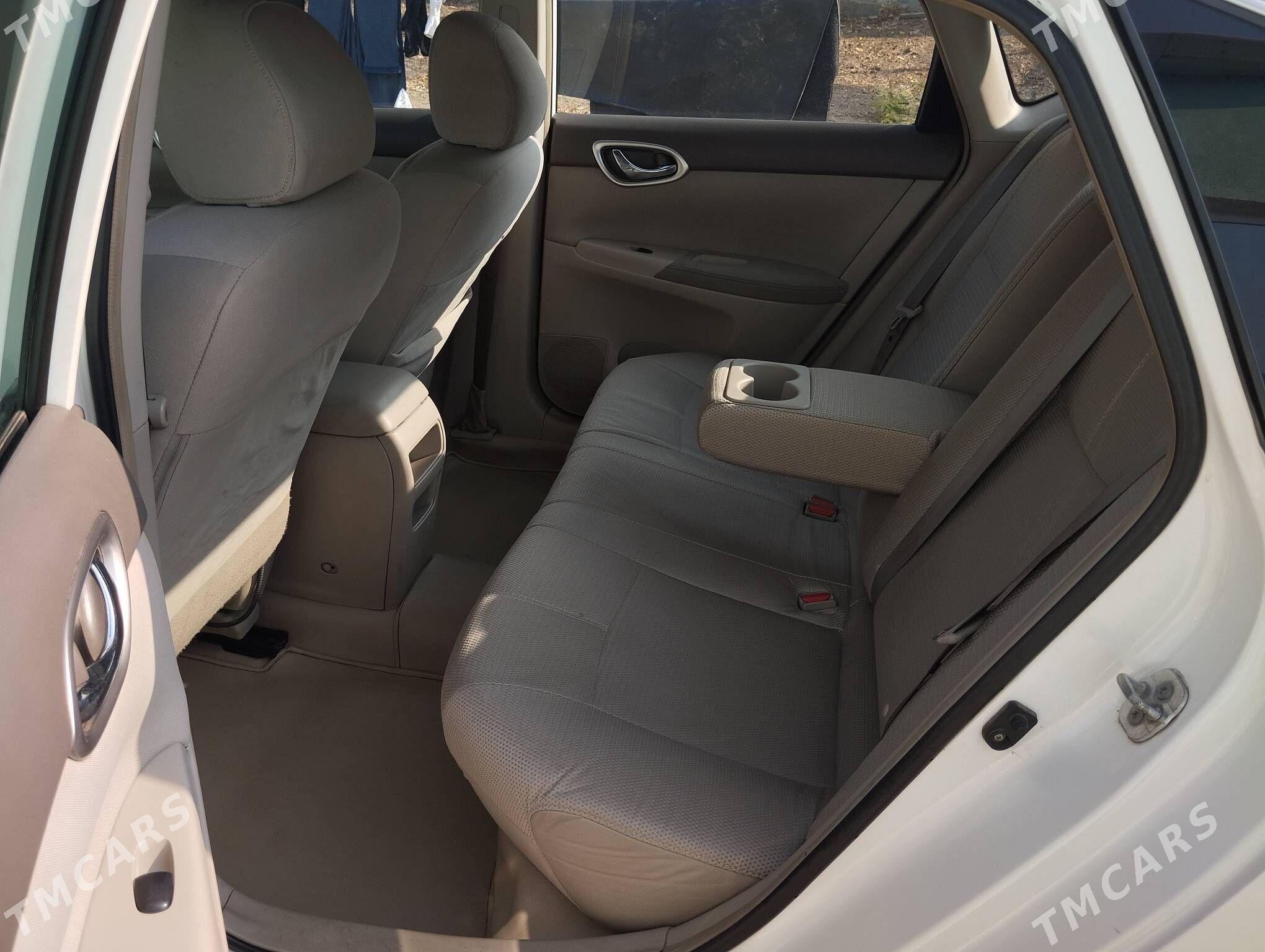 Nissan Sentra 2013 - 136 000 TMT - Бузмеин - img 8