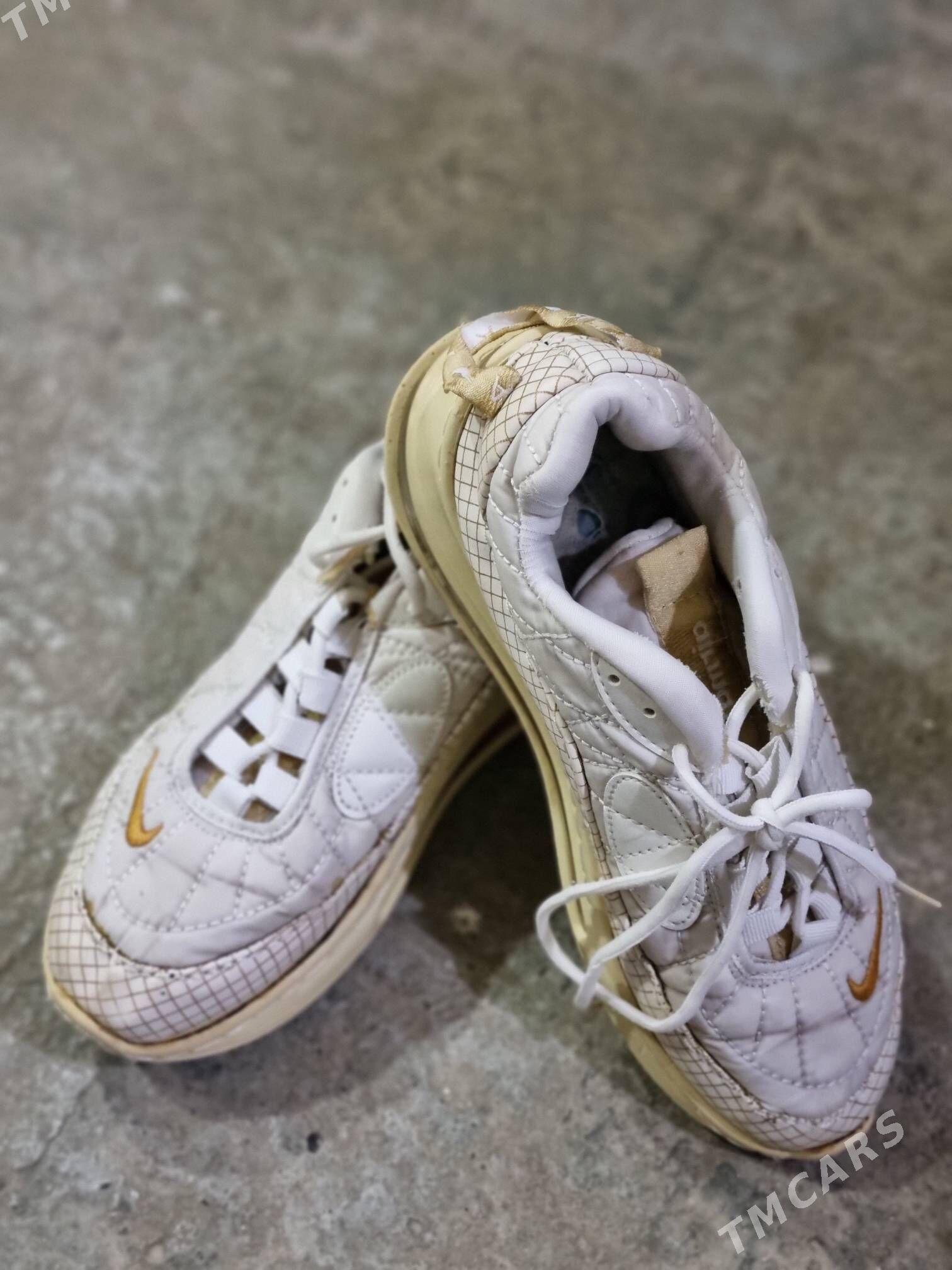 Nike karowka 41 razmer - Мары - img 1