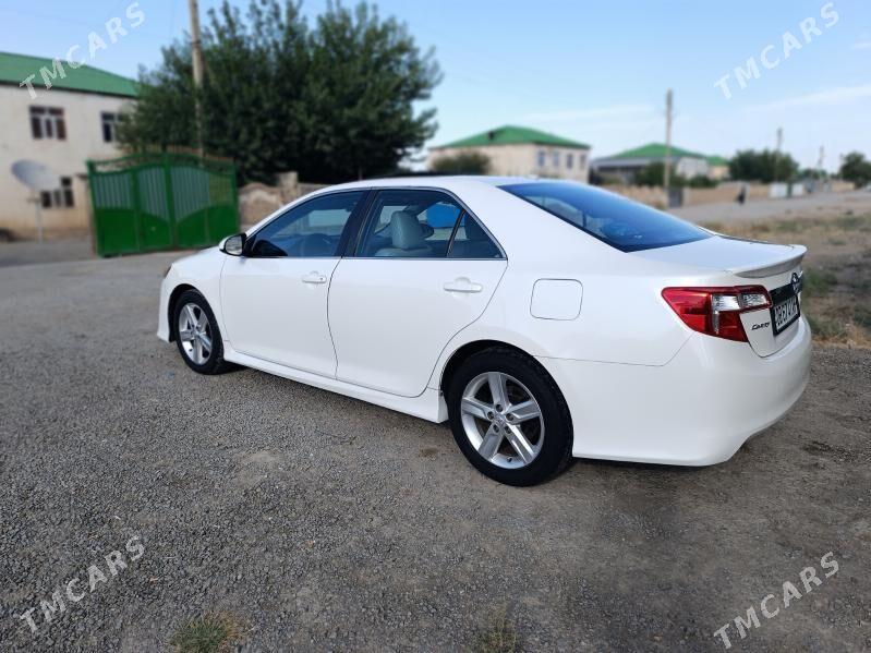 Toyota Camry 2012 - 230 000 TMT - Ak bugdaý etraby - img 2