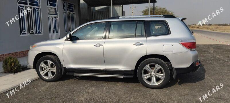 Toyota Highlander 2013 - 270 000 TMT - Baýramaly - img 2