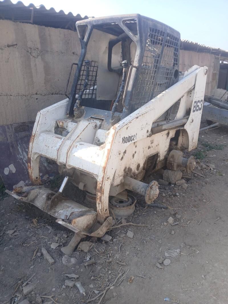 bobcat 15 000 TMT - Ýaşlyk - img 2