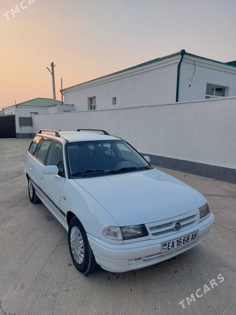 Opel Astra 1993 - 36 000 TMT - Bäherden - img 2