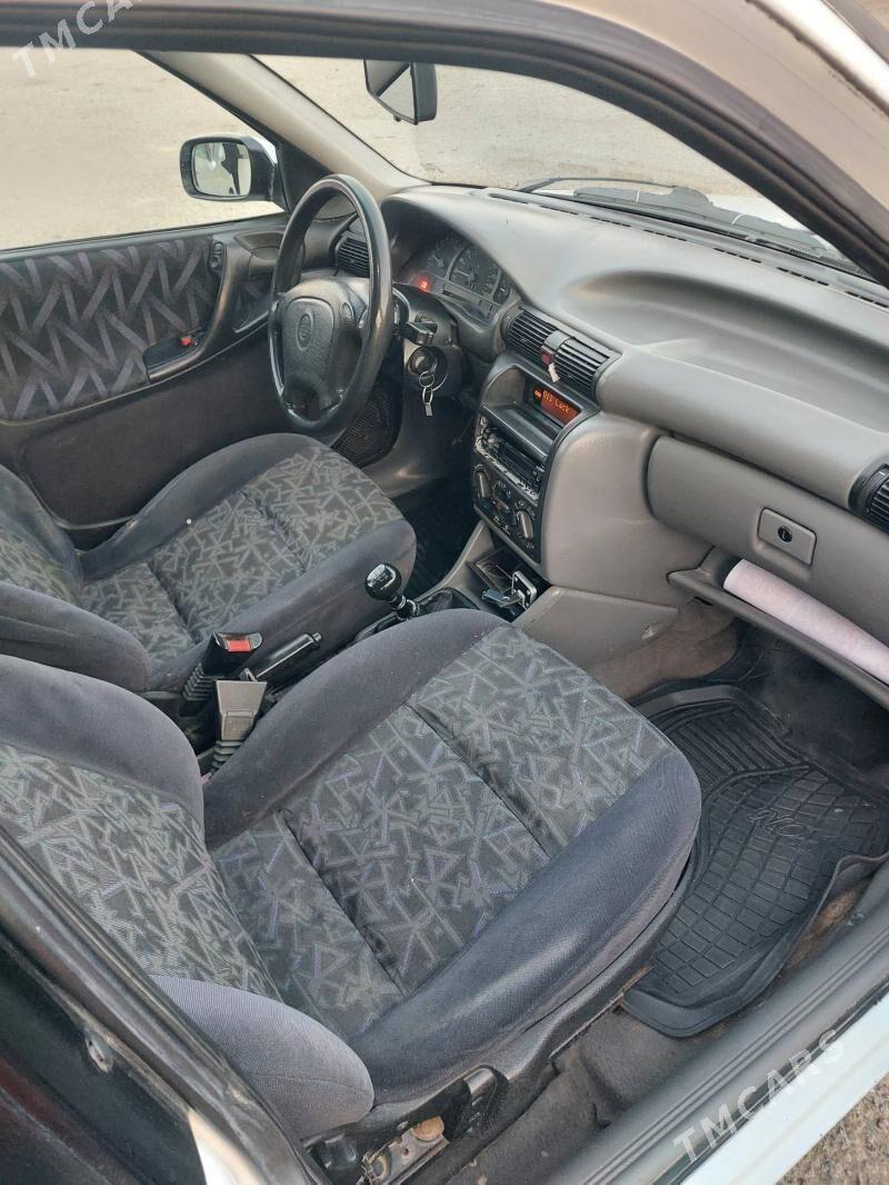 Opel Astra 1993 - 36 000 TMT - Bäherden - img 5