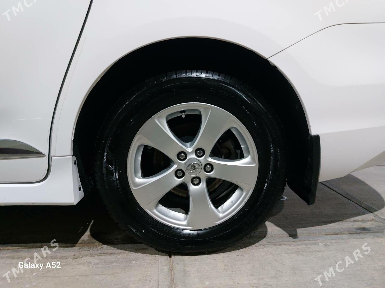 Toyota Sienna 2019 - 380 000 TMT - Дашогуз - img 6