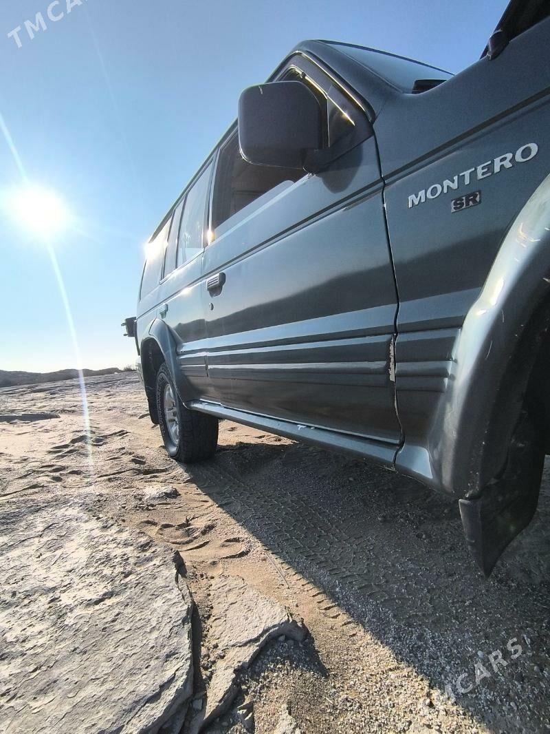 Mitsubishi Montero 1992 - 50 000 TMT - Карабогаз - img 8