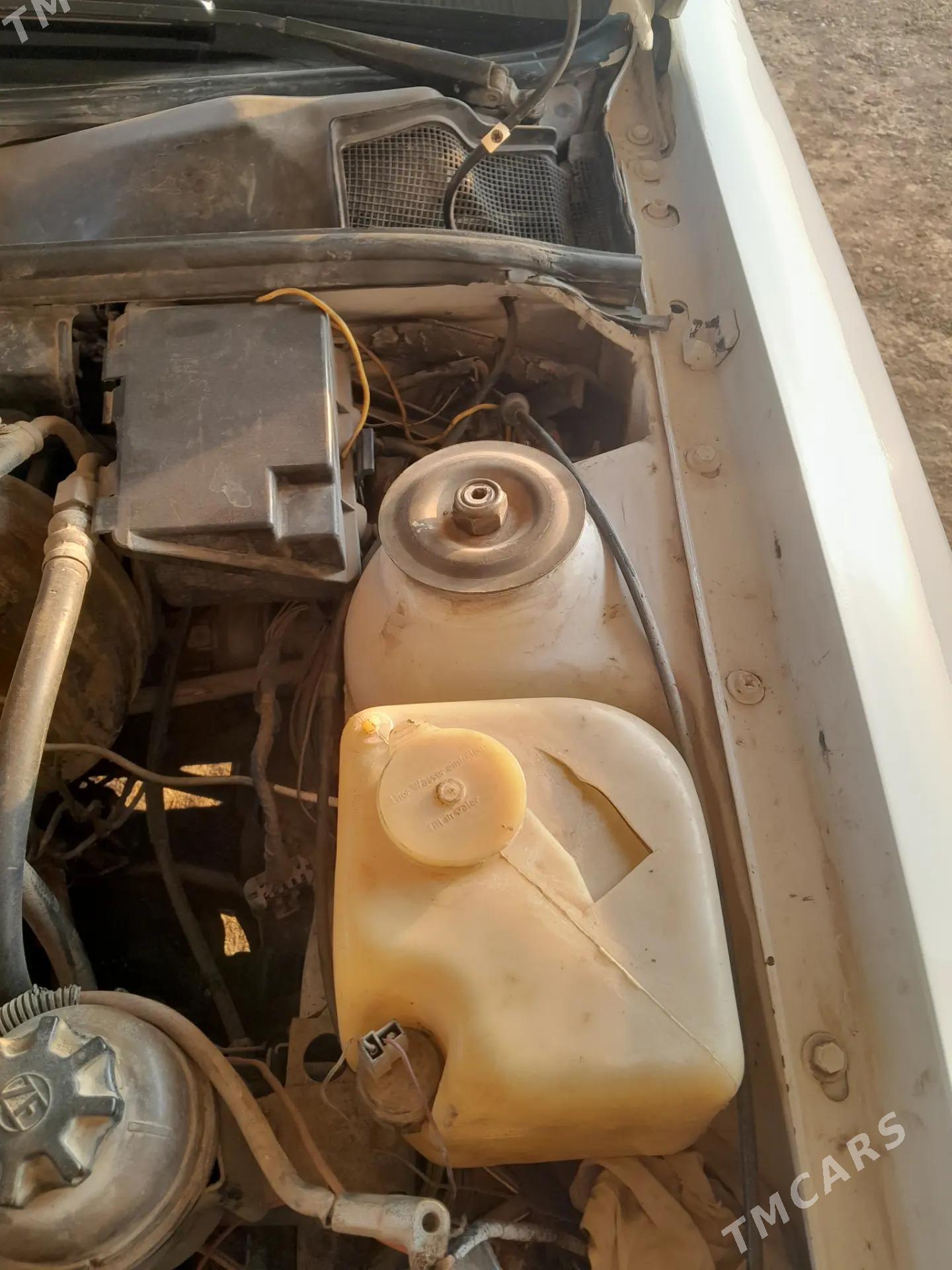 Opel Vectra 1989 - 35 000 TMT - Векильбазар - img 3