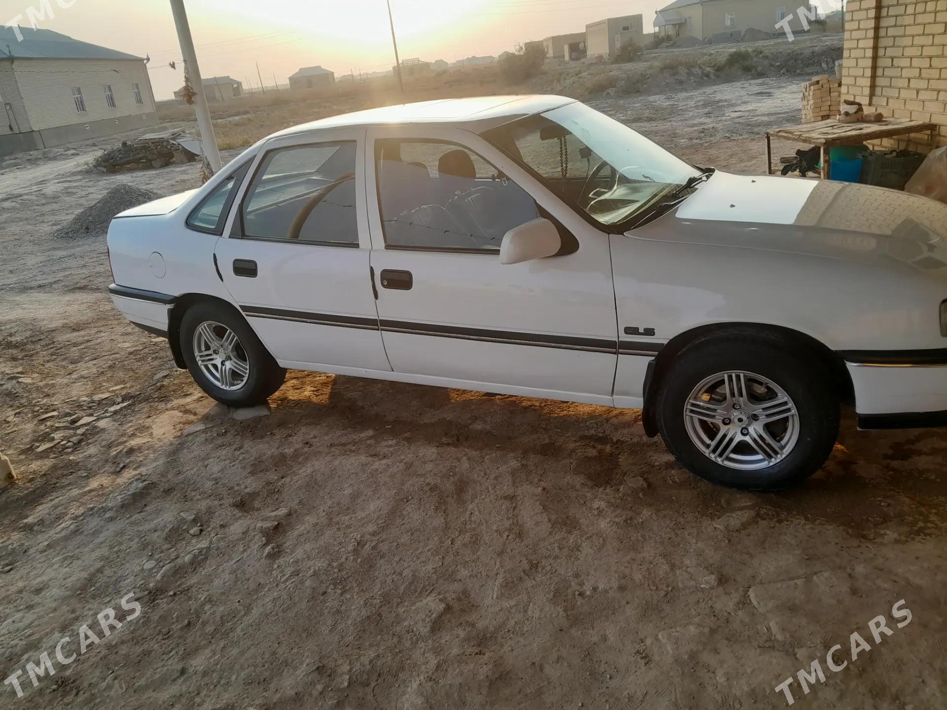 Opel Vectra 1989 - 35 000 TMT - Векильбазар - img 7