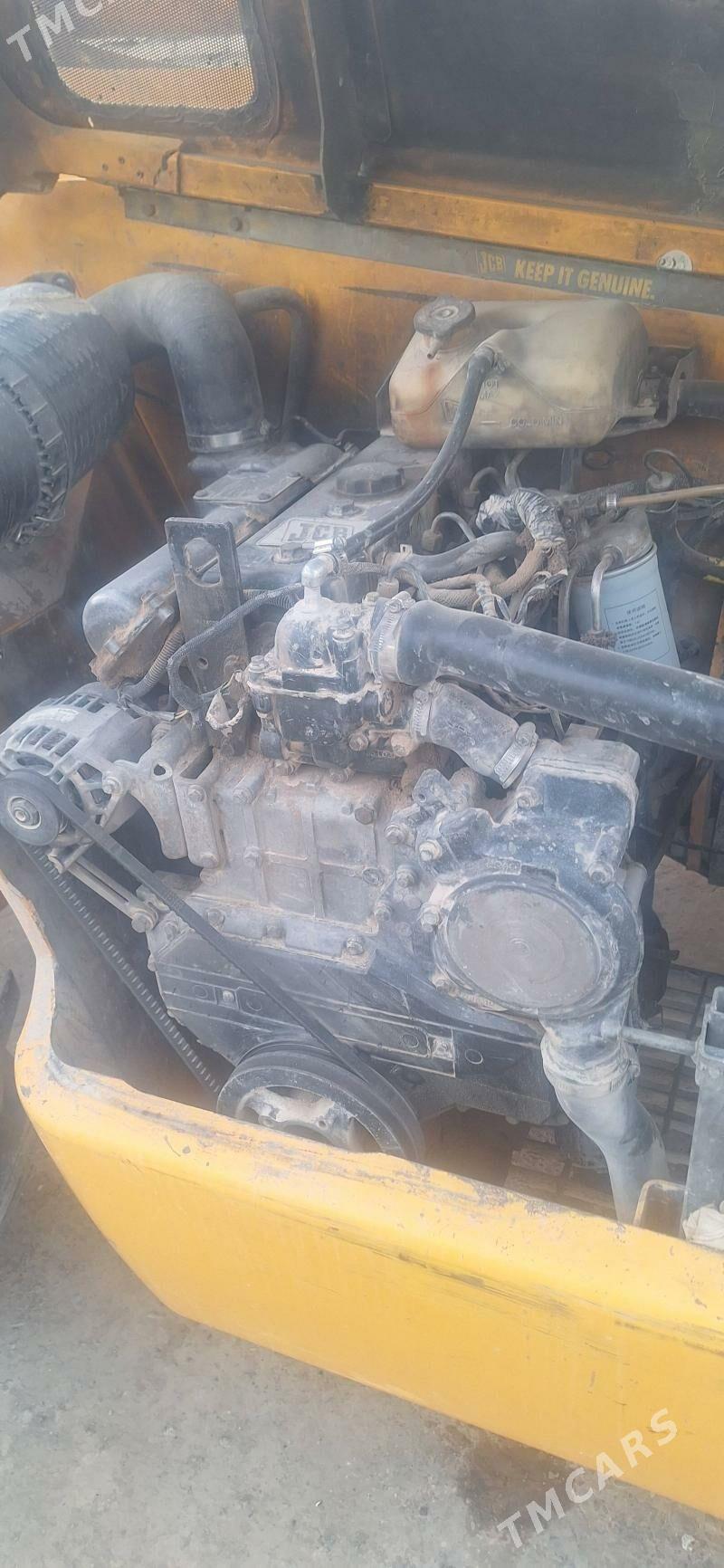 JCB 3CX Compact 2001 - 560 000 TMT - Kaka - img 3