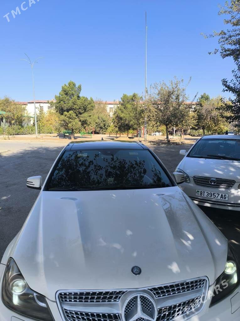 Mercedes-Benz C300 2009 - 176 000 TMT - Ашхабад - img 3