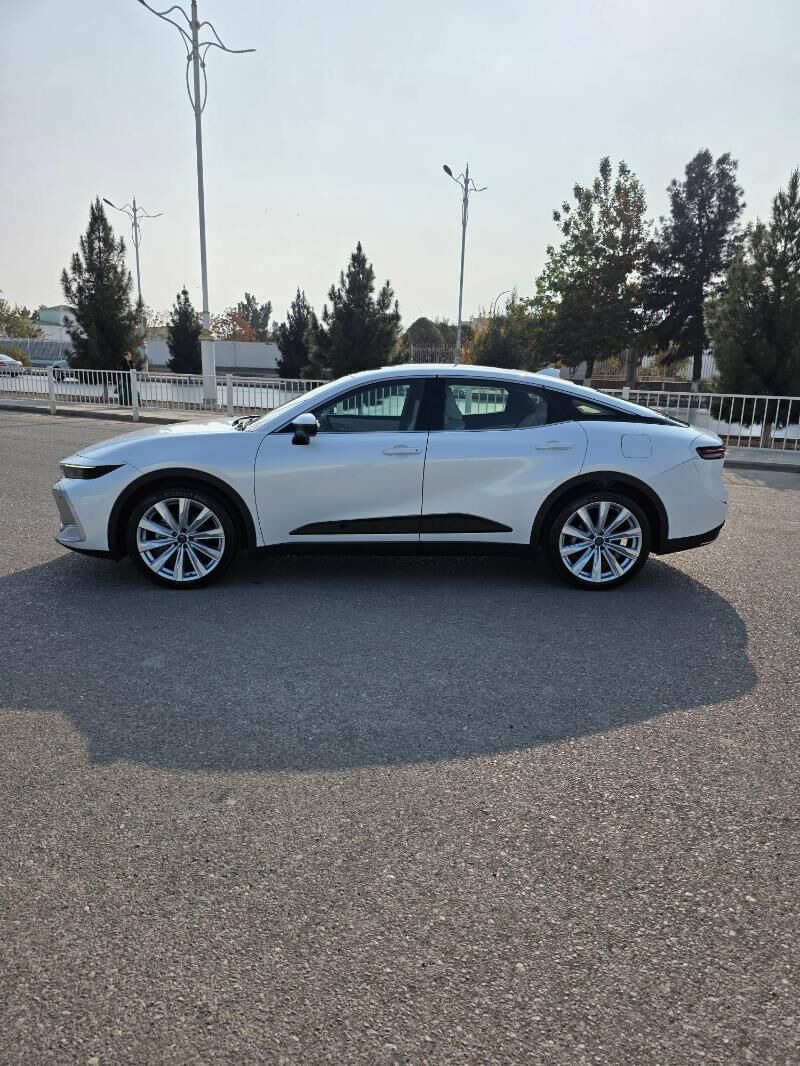 Toyota Crown 2023 - 740 000 TMT - Aşgabat - img 2