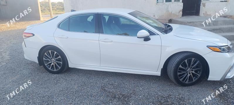 Toyota Camry 2020 - 280 000 TMT - Байрамали - img 4