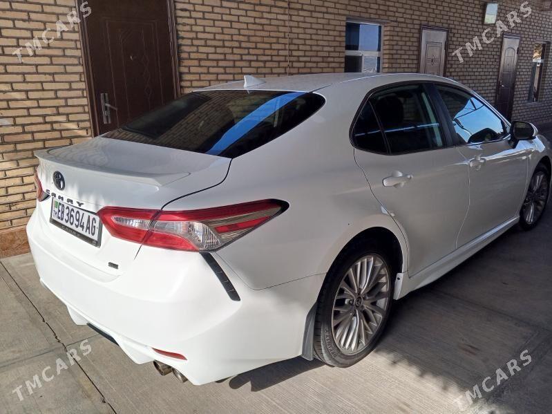 Toyota Camry 2020 - 295 000 TMT - Бузмеин - img 3