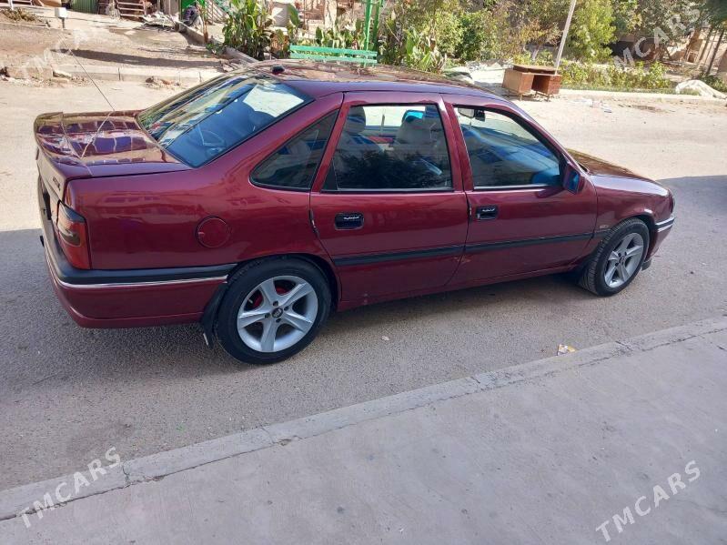 Opel Vectra 1993 - 48 000 TMT - Çärjew - img 4