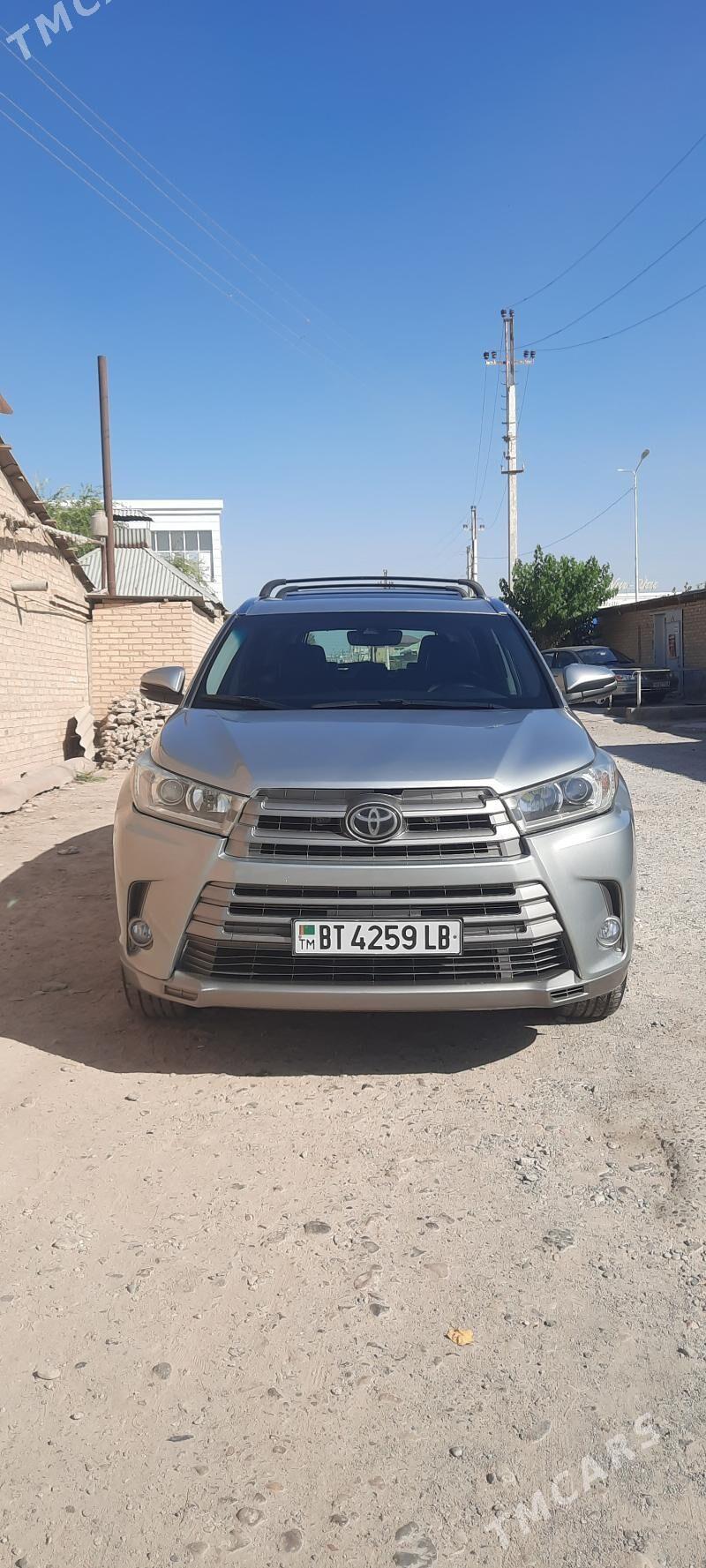 Toyota Highlander 2017 - 450 000 TMT - Туркменабат - img 2
