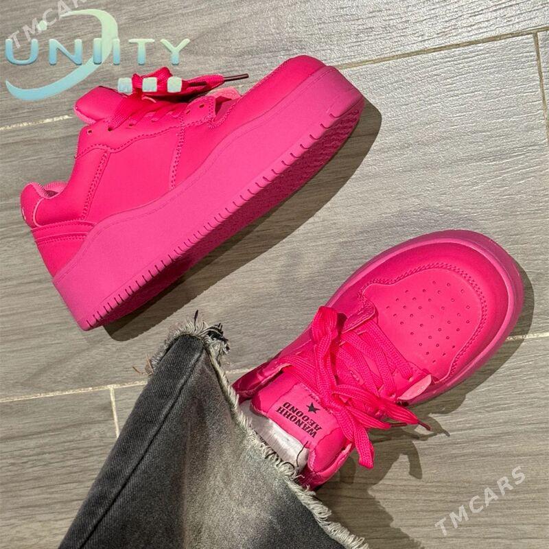 яркие розовые кроссовки - Aşgabat - img 3