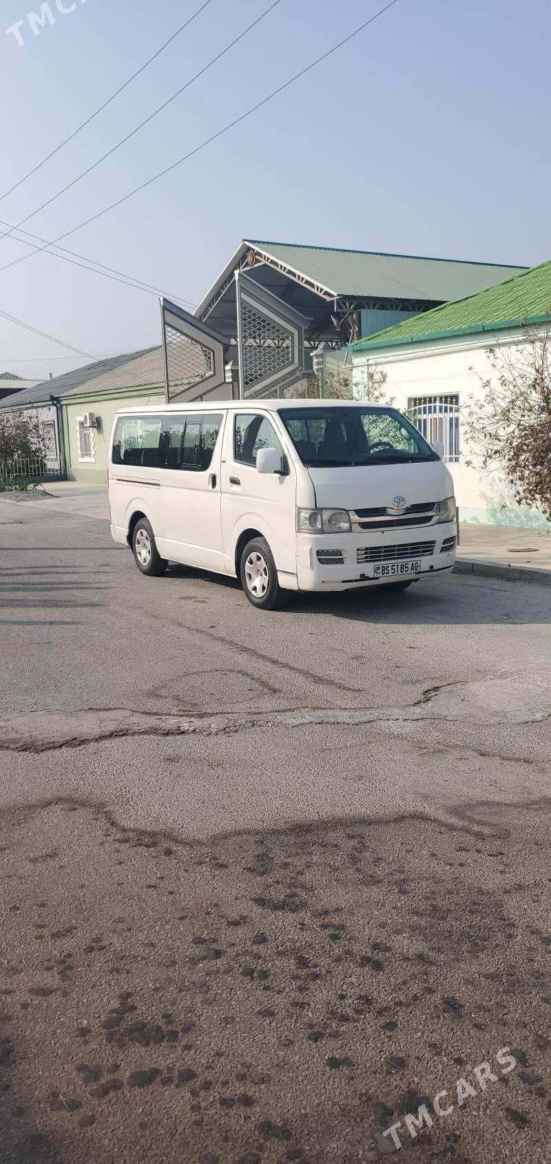 Toyota Hiace 2006 - 240 000 TMT - Бузмеин - img 1