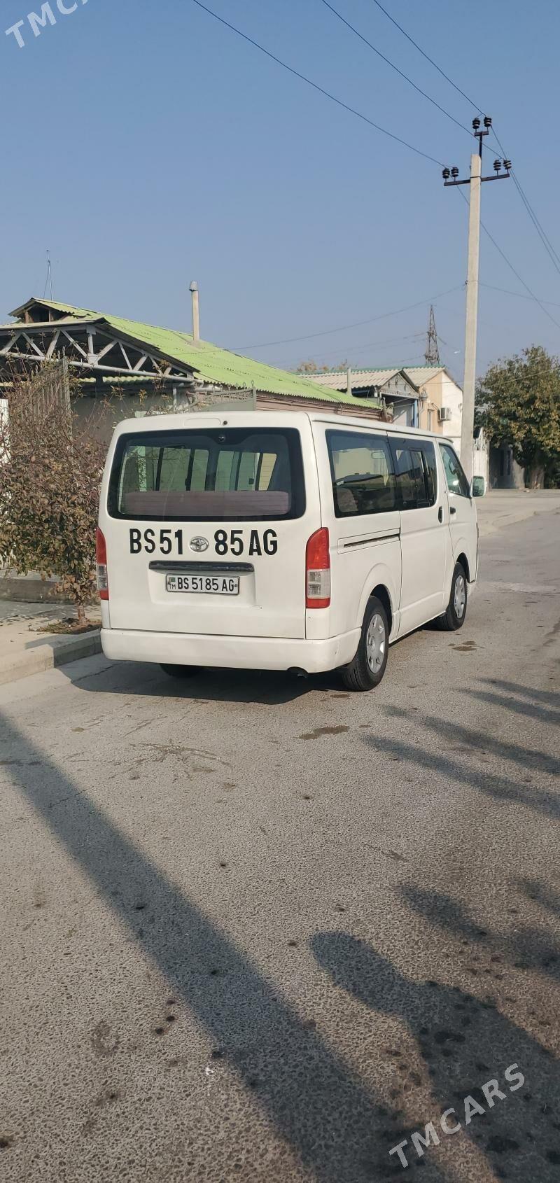 Toyota Hiace 2006 - 240 000 TMT - Бузмеин - img 3