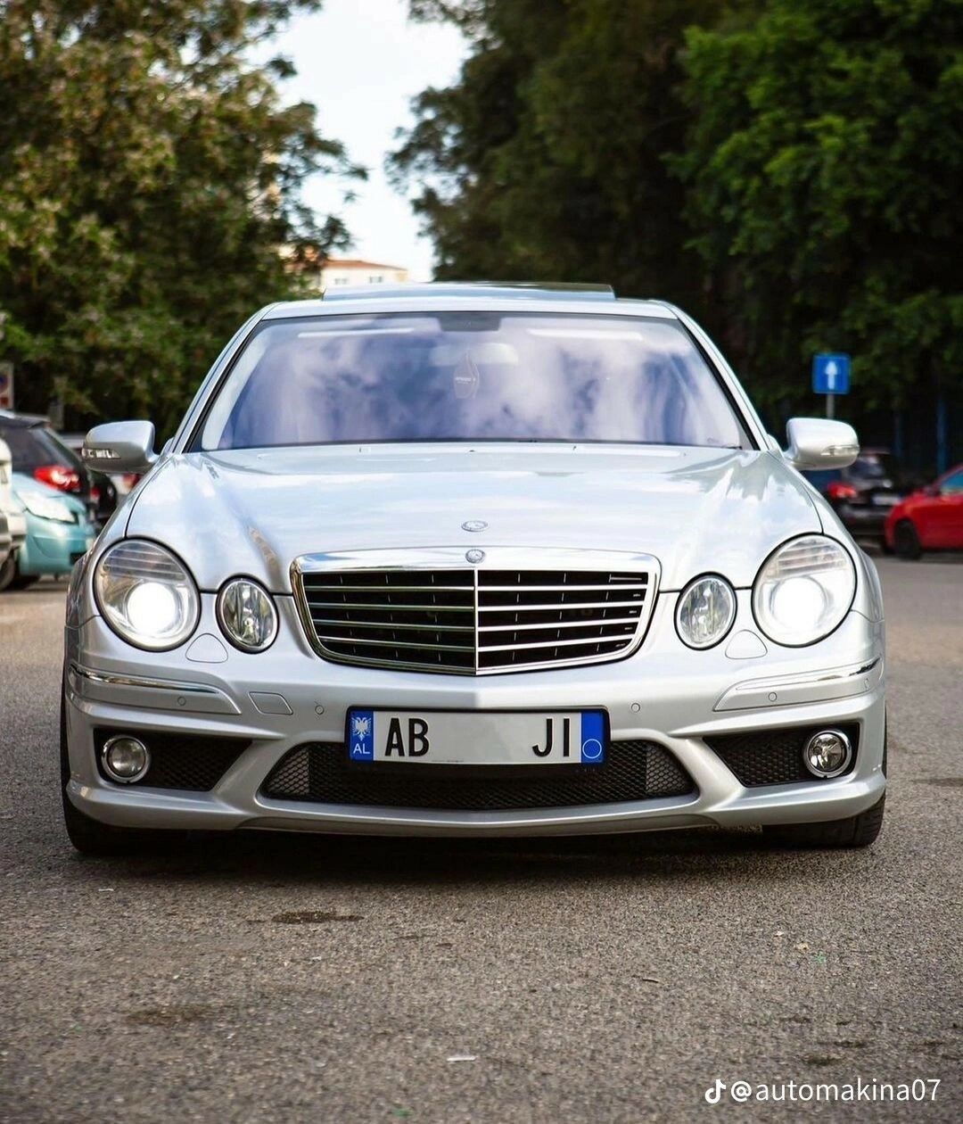 w211 6,3 AMG abwes 5 000 TMT - Бедев - img 1