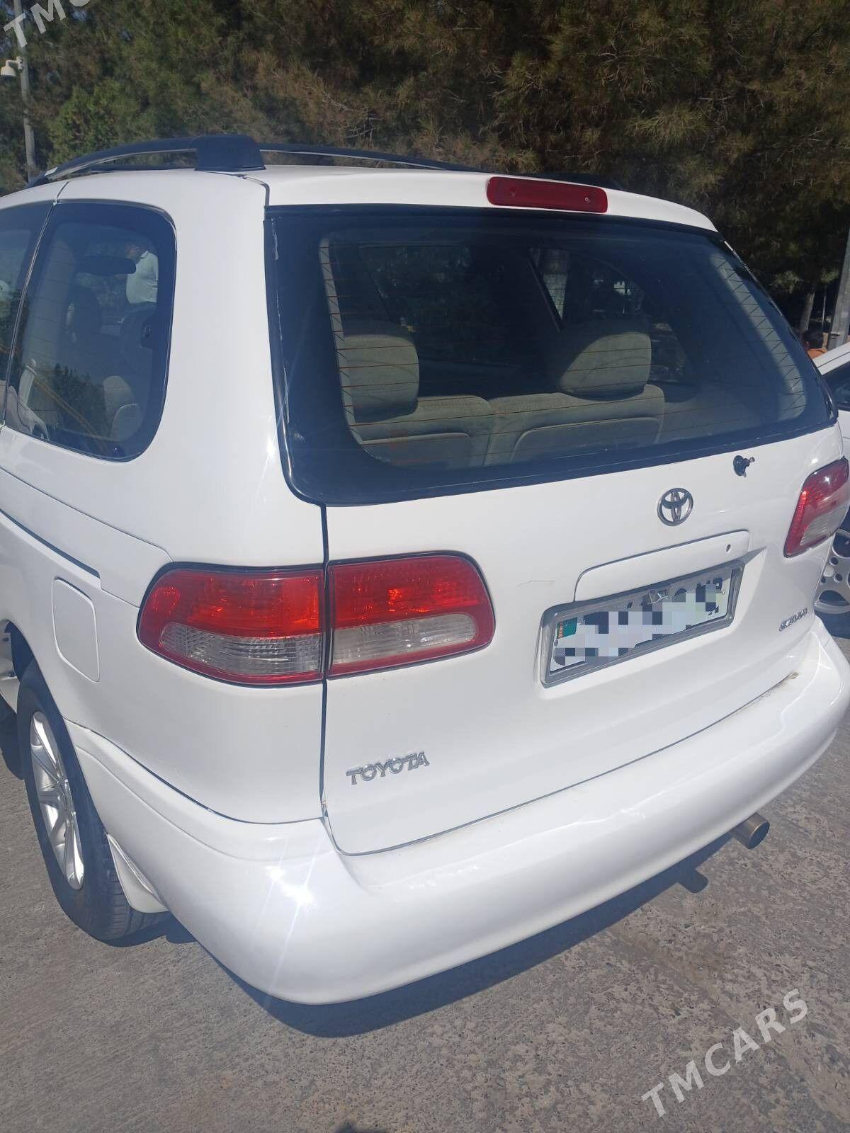 Toyota Sienna 2002 - 165 000 TMT - Мары - img 2