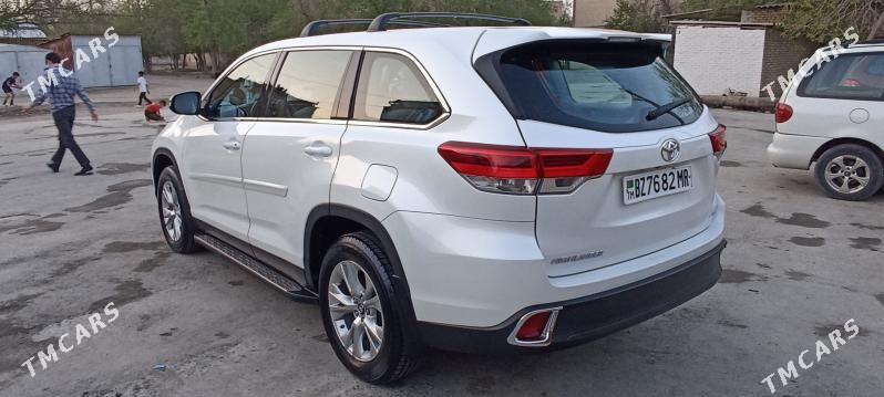 Toyota Highlander 2019 - 410 000 TMT - Мары - img 4