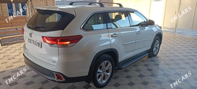 Toyota Highlander 2019 - 410 000 TMT - Мары - img 7