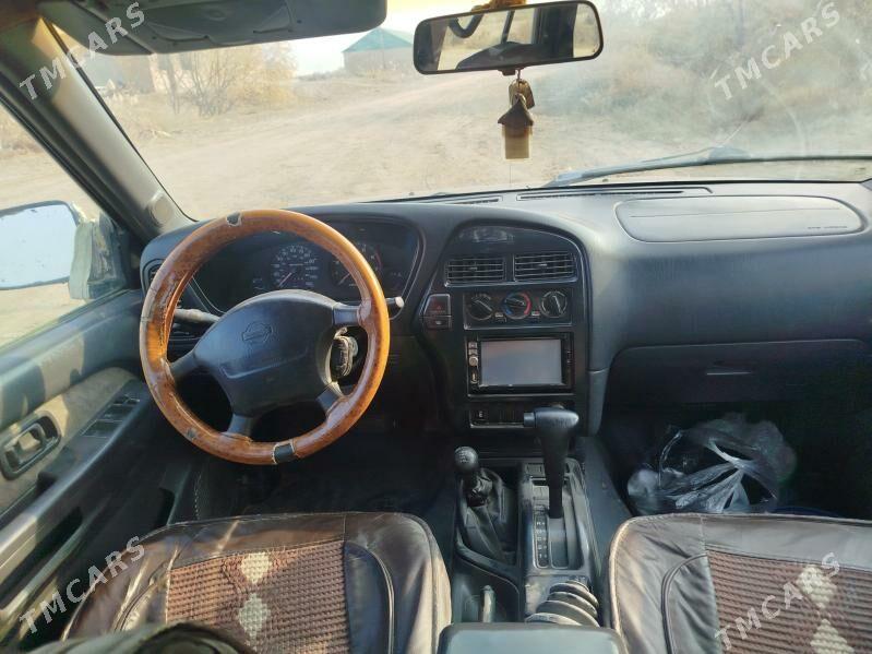 Nissan Pathfinder 1997 - 60 000 TMT - Акдепе - img 1