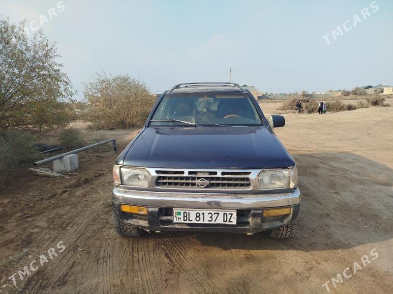Nissan Pathfinder 1997 - 60 000 TMT - Акдепе - img 3