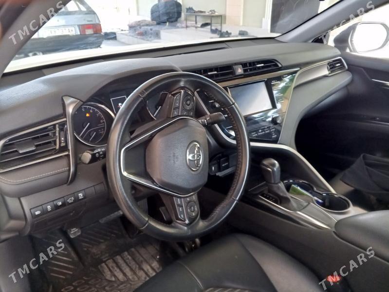 Toyota Camry 2020 - 295 000 TMT - Бузмеин - img 6