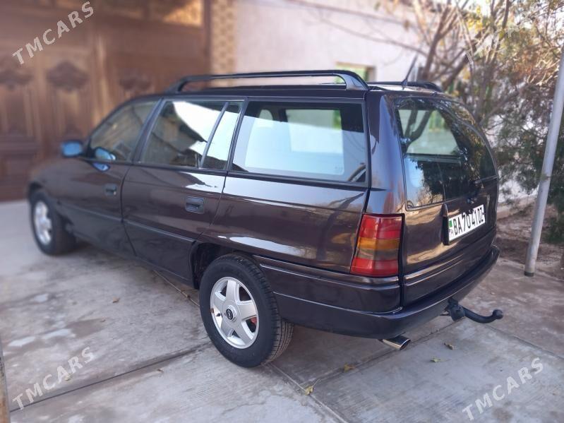 Opel Astra 1995 - 55 000 TMT - Болдумсаз - img 3