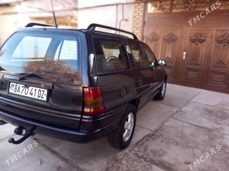 Opel Astra 1995 - 55 000 TMT - Болдумсаз - img 2