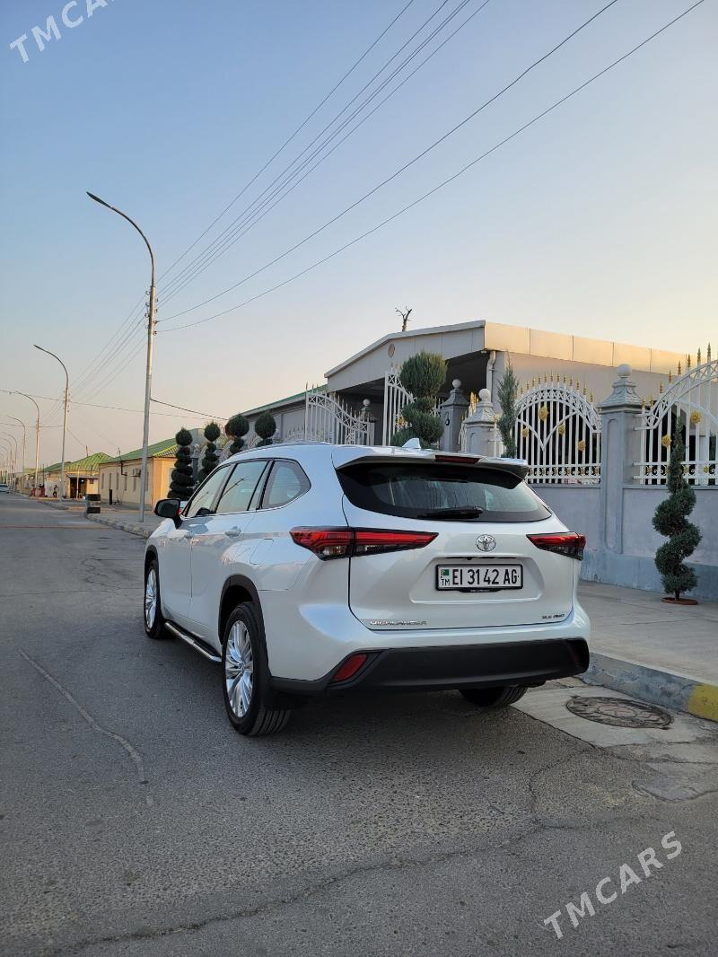 Toyota Highlander 2022 - 610 000 TMT - Aşgabat - img 5