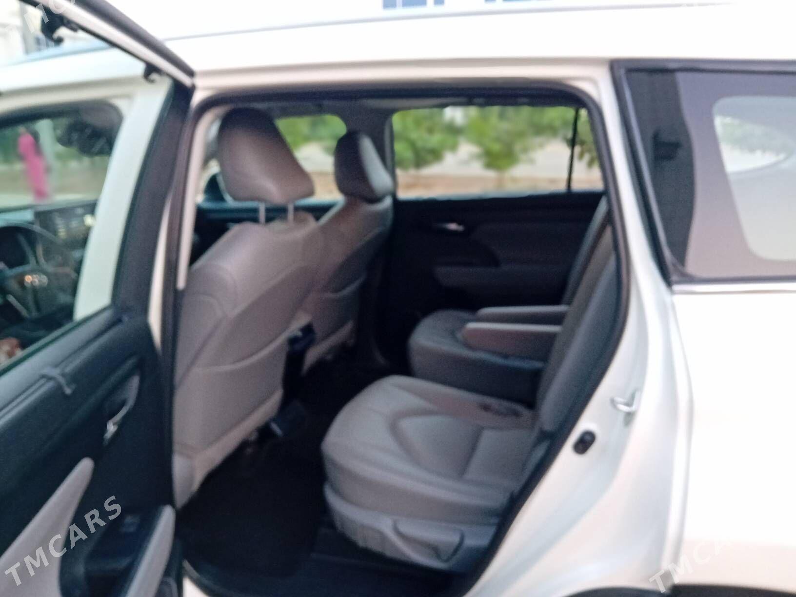 Toyota Highlander 2020 - 600 000 TMT - 16-njy tapgyr - img 4