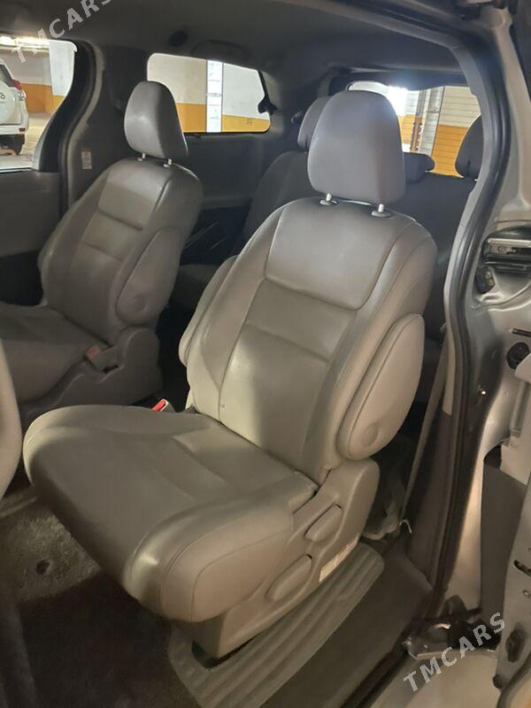 Toyota Sienna 2015 - 385 000 TMT - Ашхабад - img 7