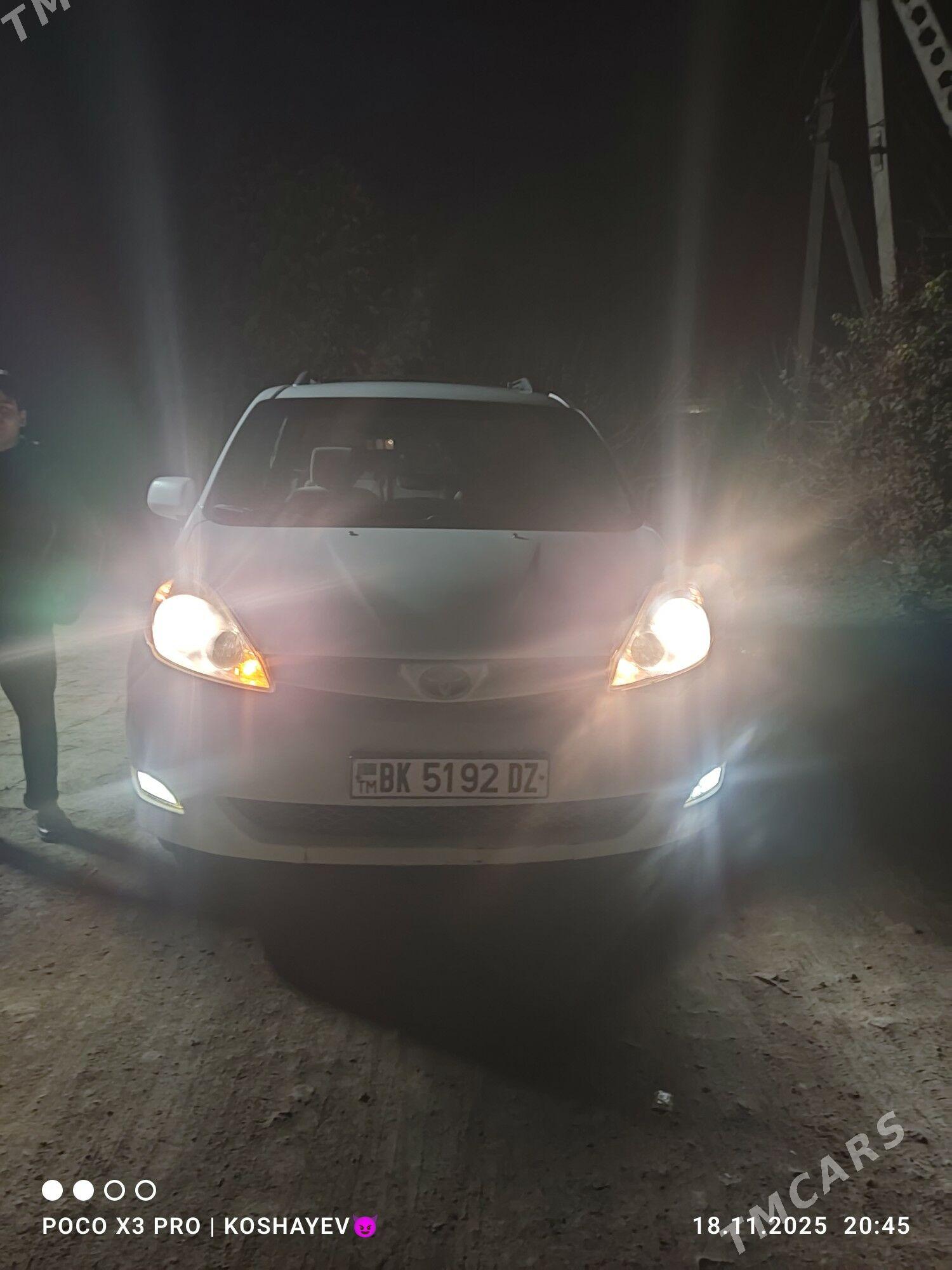 Toyota Sienna 2008 - 245 000 TMT - Гурбансолтан Едже - img 6