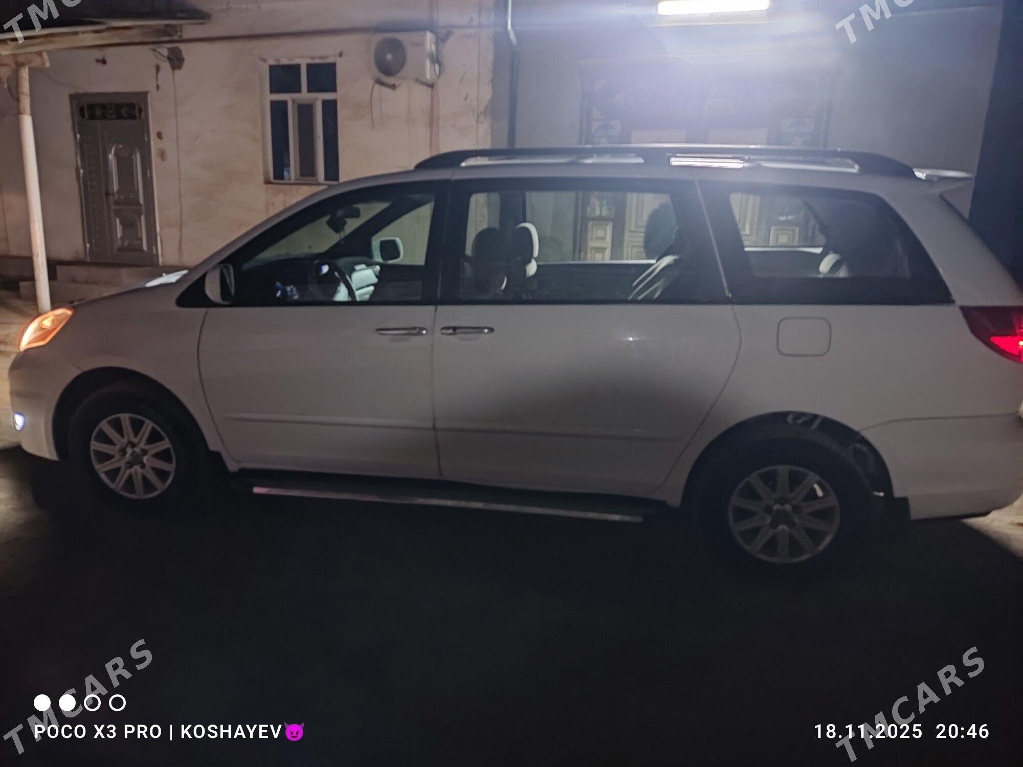 Toyota Sienna 2008 - 245 000 TMT - Гурбансолтан Едже - img 5