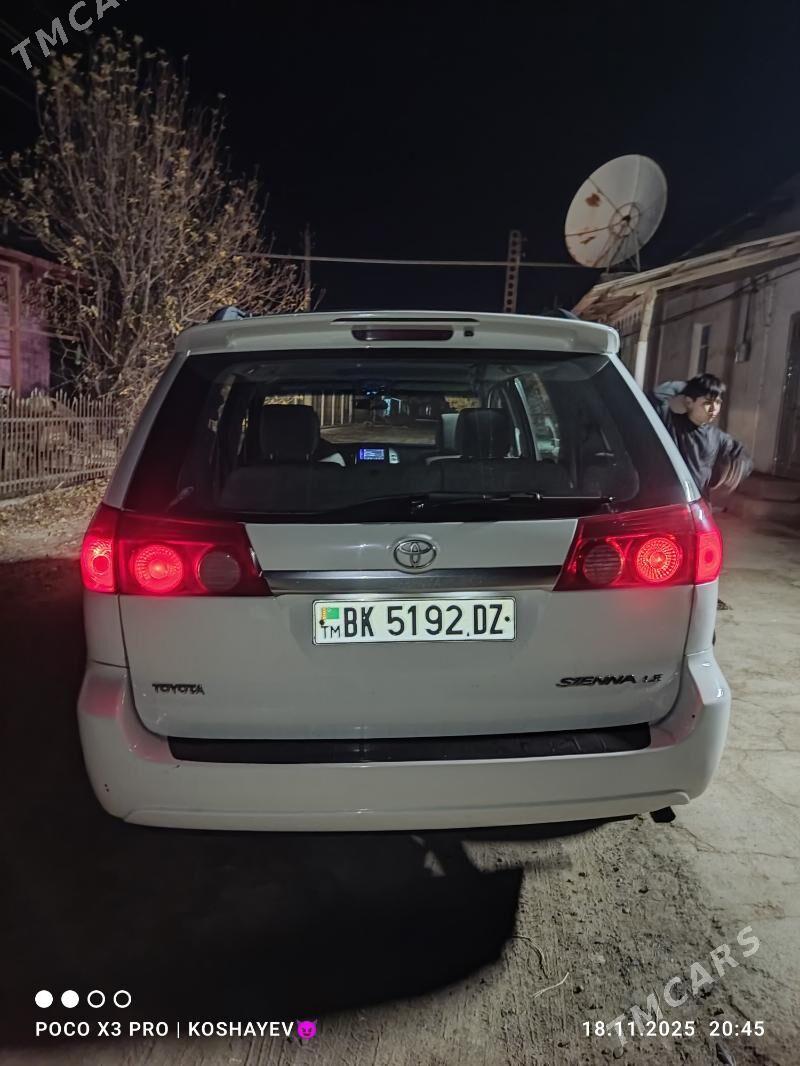 Toyota Sienna 2008 - 245 000 TMT - Гурбансолтан Едже - img 2