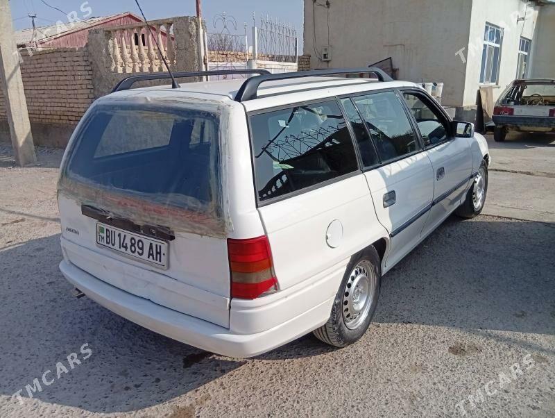 Opel Astra 1995 - 35 000 TMT - Кака - img 2