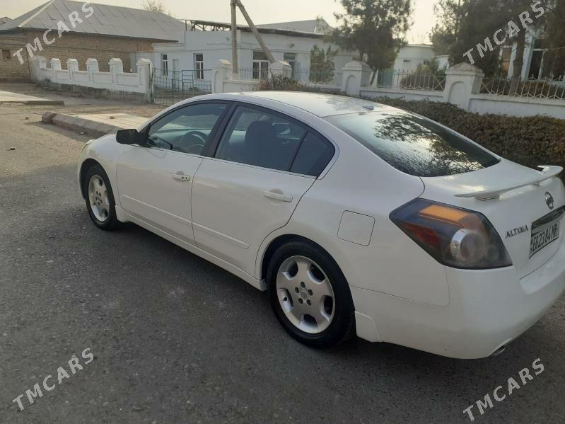 Nissan Altima 2010 - 100 000 TMT - Байрамали - img 3