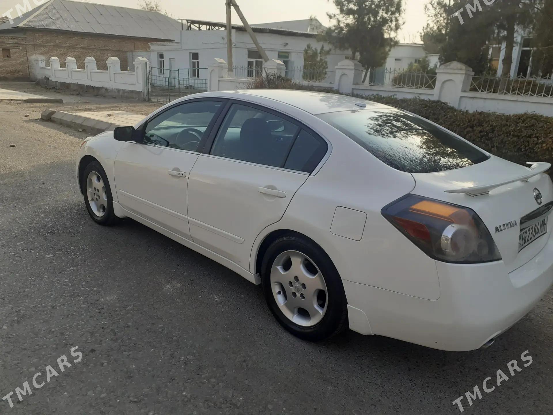 Toyota Camry 2010 - 100 000 TMT - Байрамали - img 3