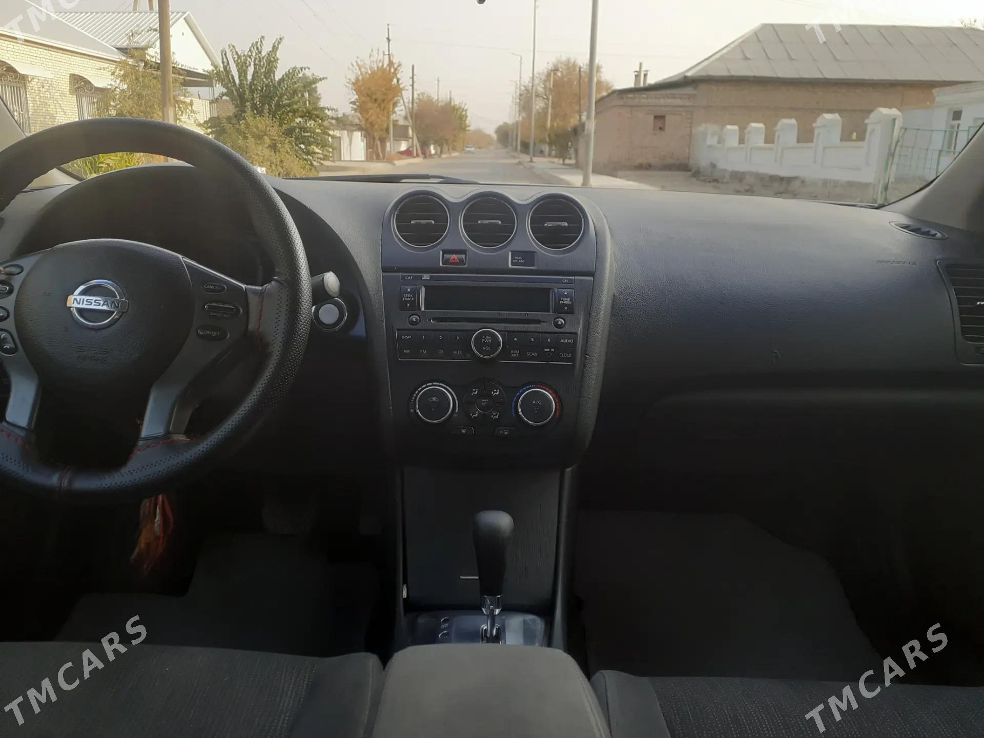 Toyota Camry 2010 - 100 000 TMT - Байрамали - img 5