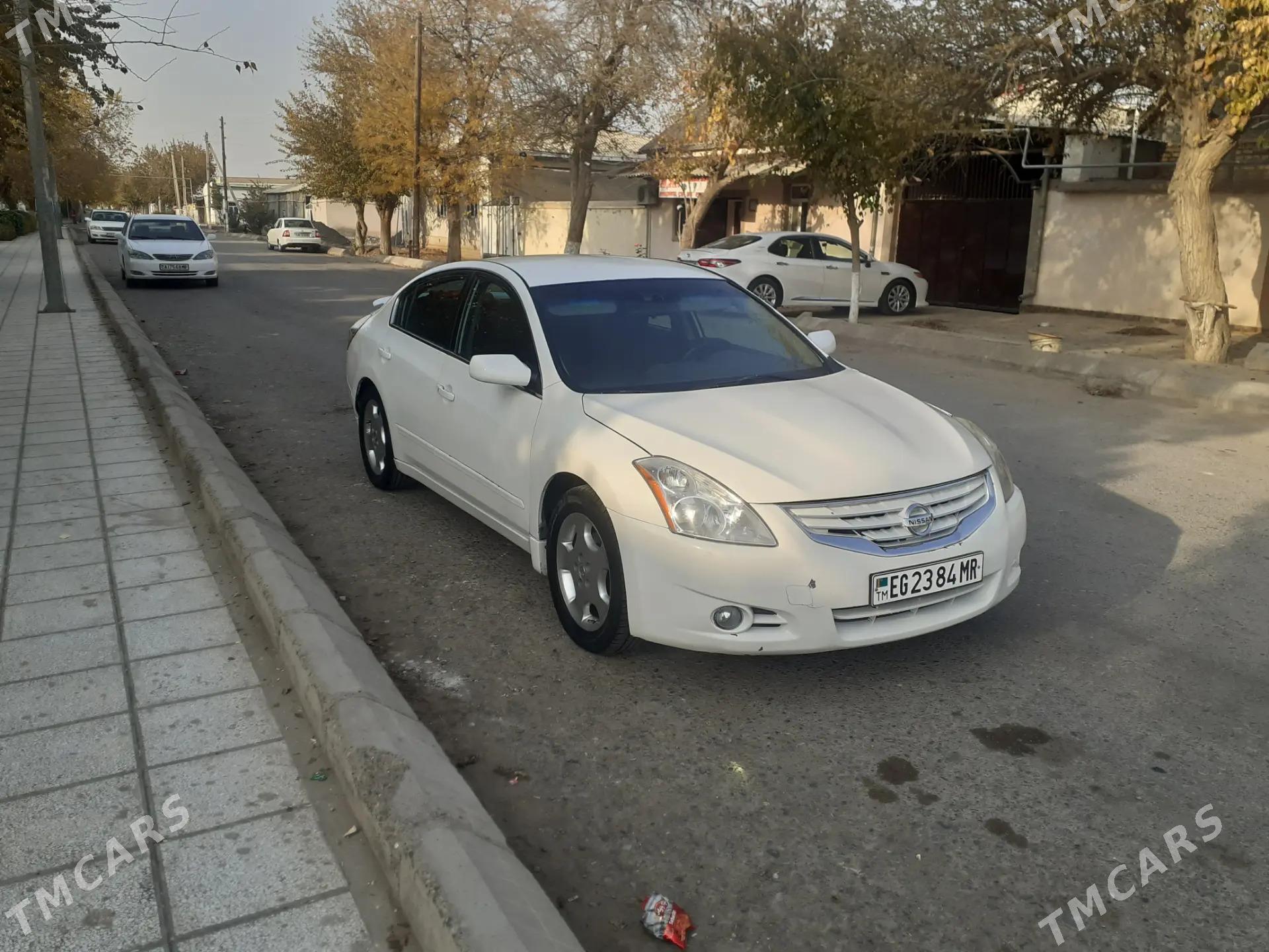 Toyota Camry 2010 - 100 000 TMT - Байрамали - img 1