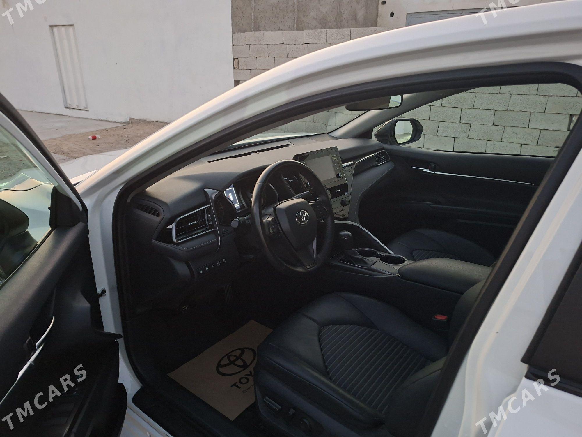 Toyota Camry 2021 - 320 000 TMT - Balkanabat - img 4