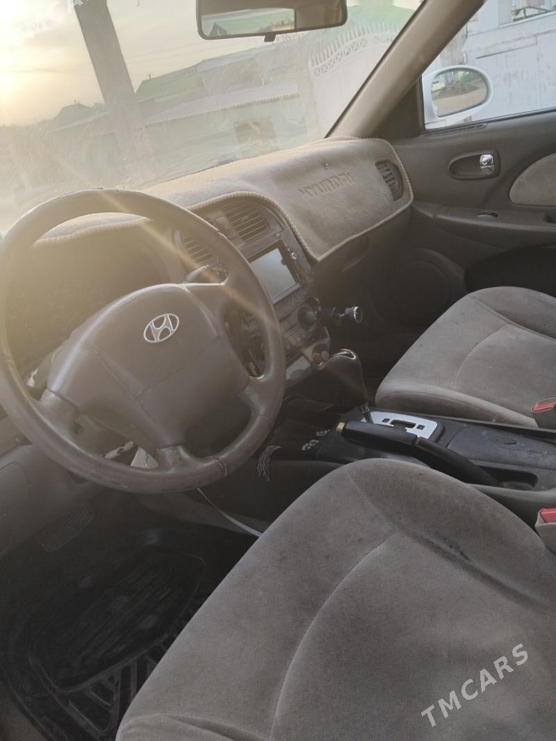 Hyundai Sonata 2002 - 52 000 TMT - Гарадамак - img 5