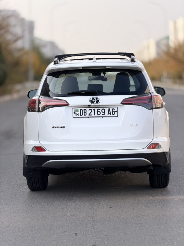 Toyota RAV4 2018 - 295 000 TMT - Aşgabat - img 4