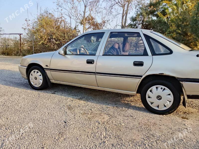 Opel Vectra 1988 - 40 000 TMT - Сакарчага - img 2