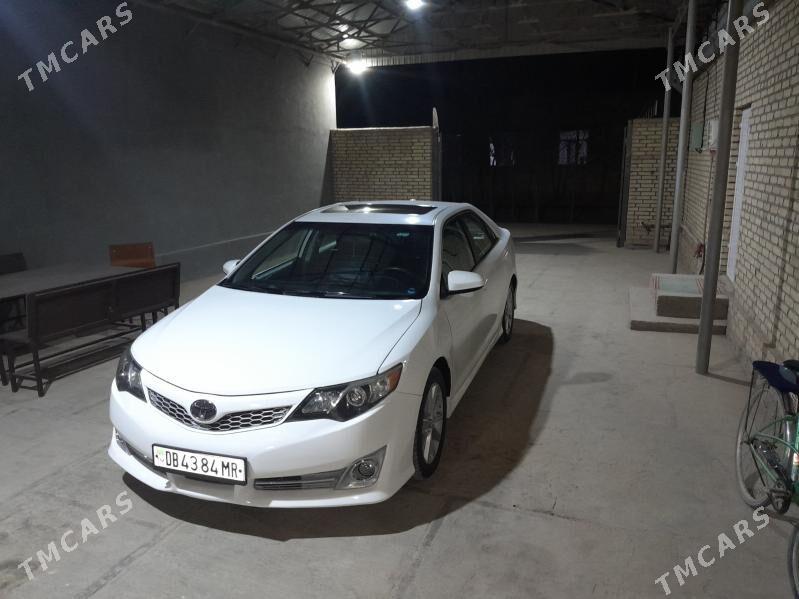 Toyota Camry 2012 - 225 000 TMT - Байрамали - img 2