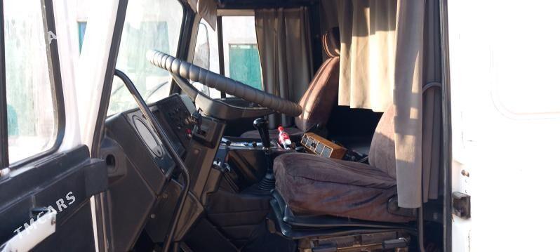 Maz Samosval 2015 - 520 000 TMT - Гурбансолтан Едже - img 2